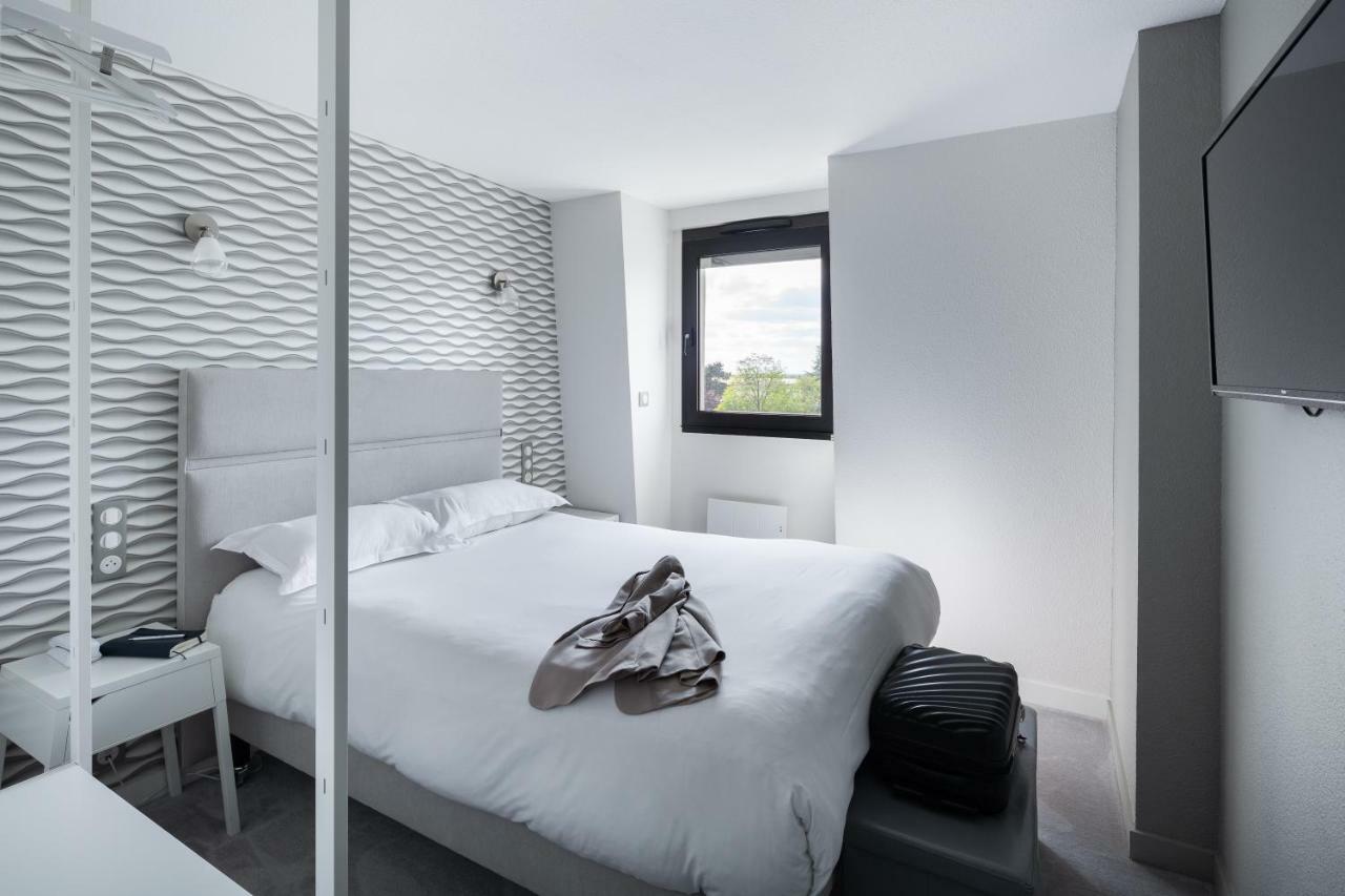 Hotel L'Ortega - Rennes St Jacques Aeroport Сен-Жак-де-ла-Ланд Экстерьер фото